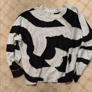 NIC+ZOE Black and Heather Gray Abstract Knit Sweater M so comfortable